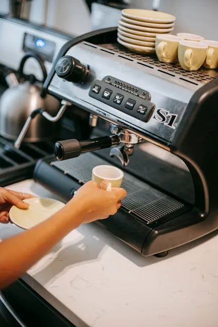 Machine à expresso professionnelle préparant un café dans un bar vénitien