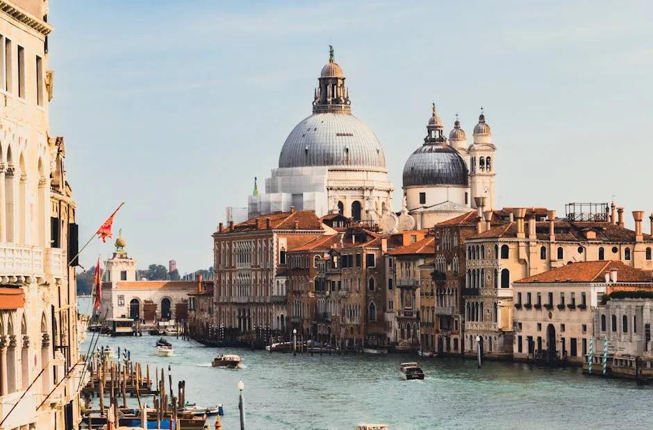 Vue du Grand Canal à Venise avec la basilique Santa Maria della Salute