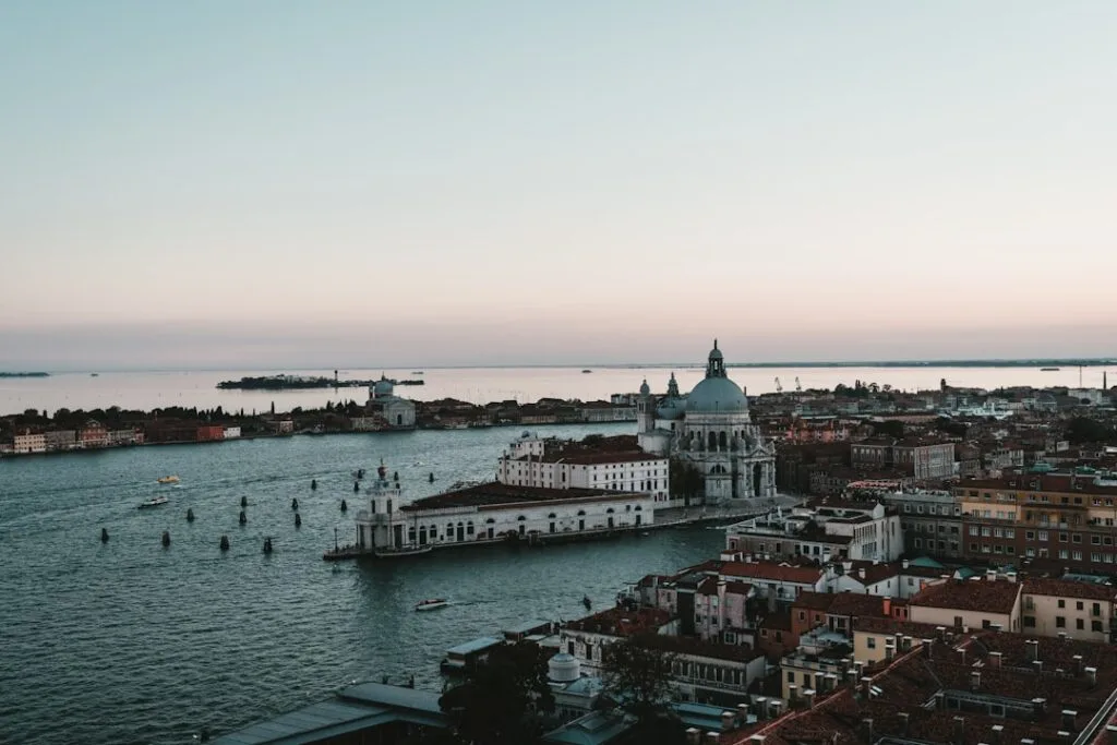 Vue aérienne de Venise et de la basilique Santa Maria della Salute